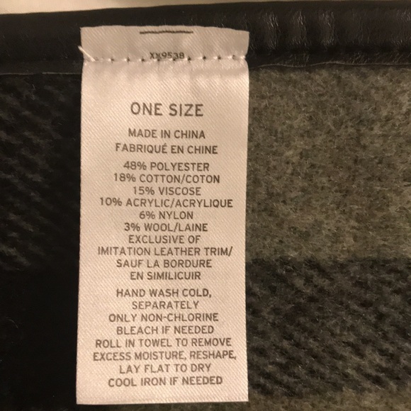 🍁NWT🍁Nordstrom Green Combo Plaid Cape/Wrap OS - Picture 8 of 9